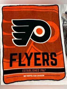 NHL Philadelphia Flyers Fleece Blanket 58 x 46 inches
